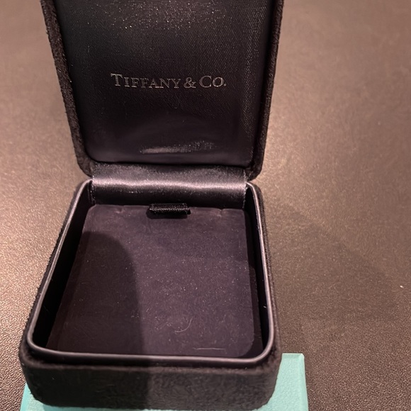 Authentic Tiffany & Co. Necklace box - Picture 2 of 6